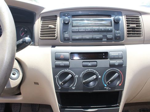 Used 2005 Toyota Corolla CE FWD image 14