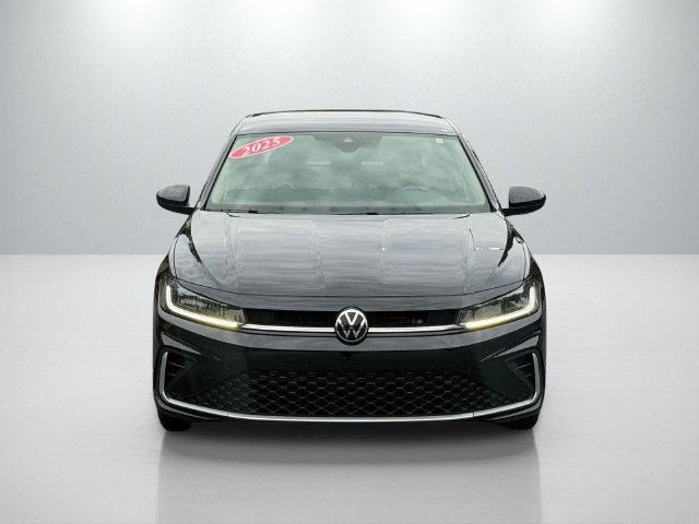 Used 2025 Volkswagen Jetta S FWD image 2