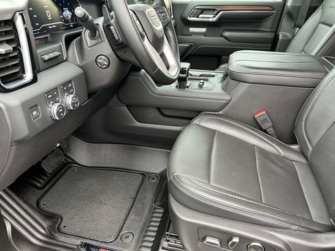 Used 2024 GMC Sierra 1500 Denali w/ Denali Reserve Package image 15