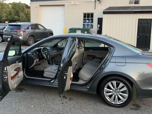 Used 2012 Honda Accord EX-L image 9