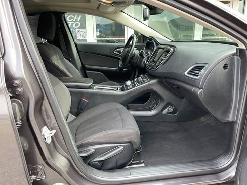 Used 2015 Chrysler 200 Limited w/ Convenience Group image 20