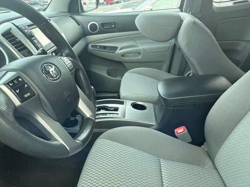 Used 2013 Toyota Tacoma 4x4 Access Cab V6 w/ SR5 Pkg image 10