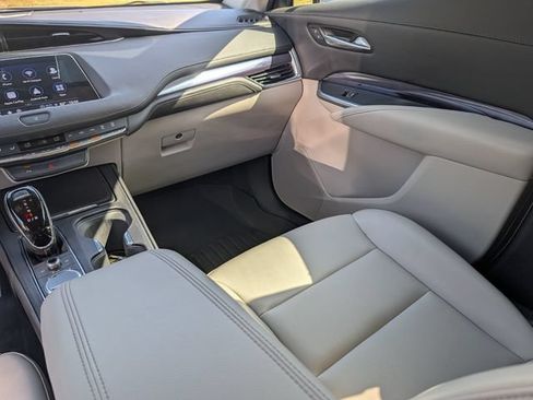 Used 2023 Cadillac XT4 Luxury FWD image 26