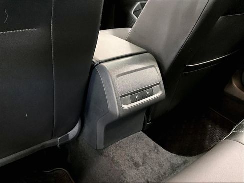 Used 2024 Volkswagen Jetta SEL image 38