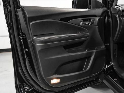 Used 2019 Honda Ridgeline RTL-E image 45