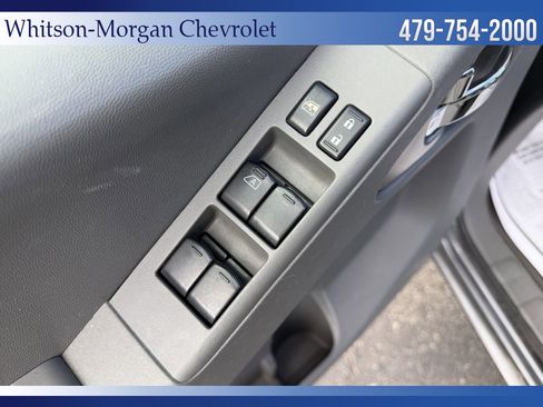 Used 2019 Nissan Frontier SV image 12