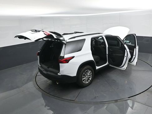 Used 2023 Chevrolet Traverse LT image 47