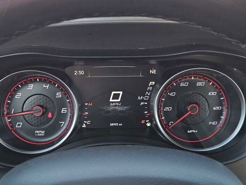 Used 2022 Dodge Charger SXT image 15