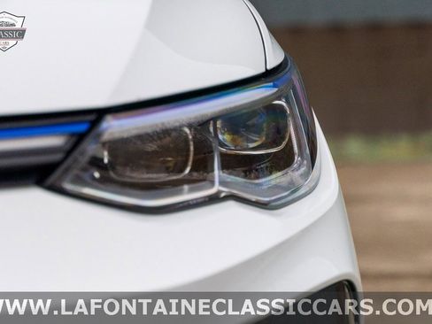 Used 2022 Volkswagen Golf R image 13