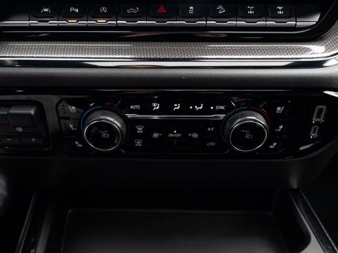 Used 2023 Chevrolet Silverado 1500 ZR2 w/ Technology Package image 17