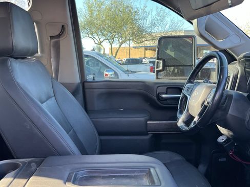 Used 2022 Chevrolet Silverado 3500 LTZ w/ LTZ Plus Package AWD/4WD image 8