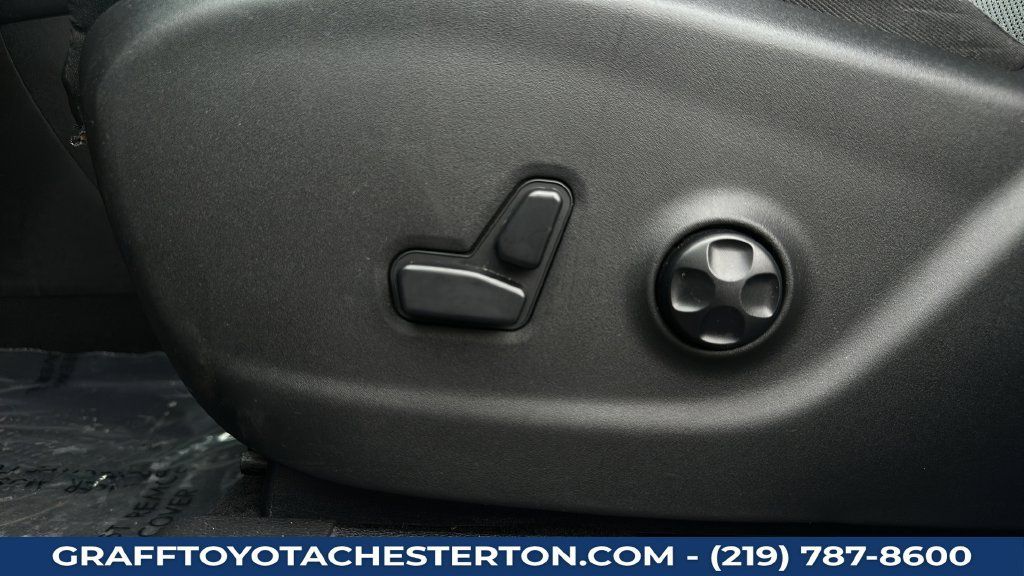 Used 2020 Jeep Cherokee Limited AWD/4WD image 15