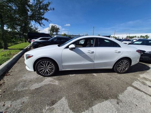 Used 2023 Mercedes-Benz CLA 250 image 4
