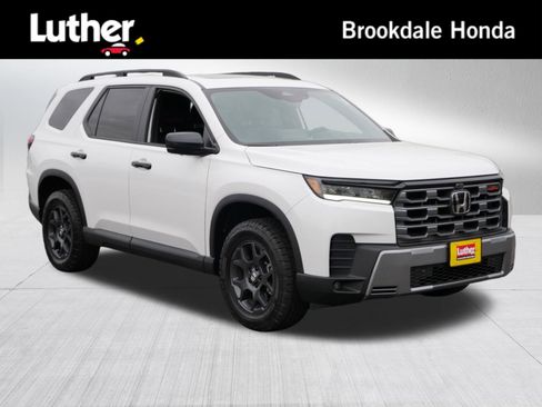 Used 2026 Honda Pilot TrailSport image 1