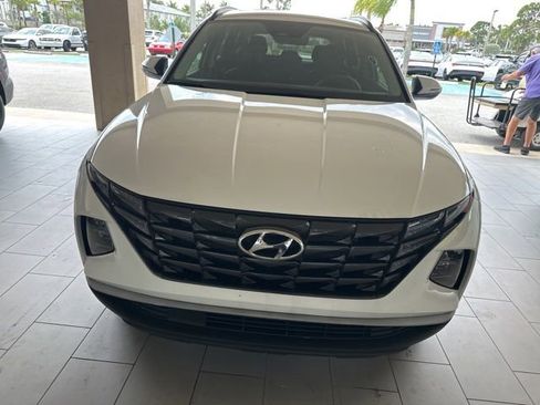 Used 2023 Hyundai Tucson SEL w/ Convenience Package FWD image 2