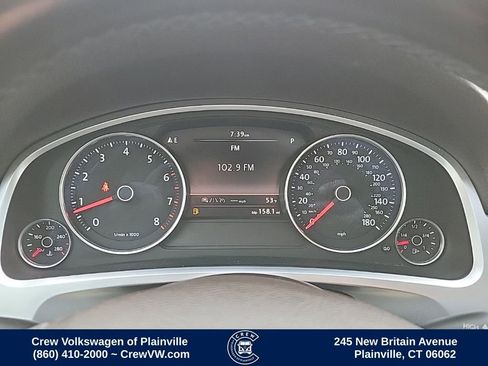 Used 2016 Volkswagen Touareg VR6 image 4