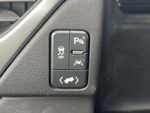 Used 2020 Chevrolet Tahoe LS w/ Enhanced Driver Alert Package image 23