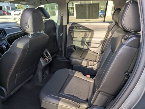 Certified 2023 Volkswagen Atlas SE w/ Panoramic Sunroof Package FWD image 14