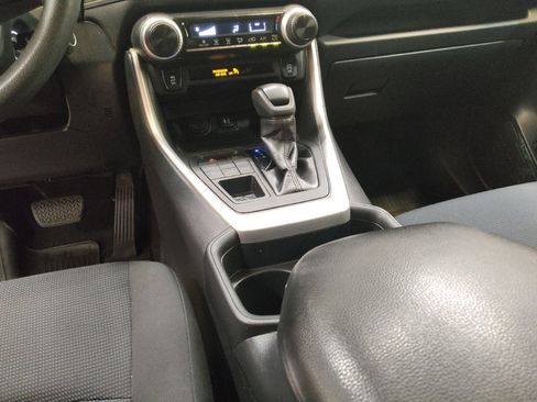 Used 2019 Toyota RAV4 LE w/ All Weather Liner Package AWD/4WD image 26