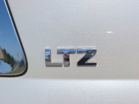 Used 2015 Chevrolet Tahoe LTZ AWD/4WD image 16