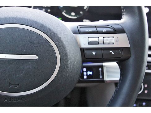 Certified 2025 Hyundai Tucson Limited AWD/4WD image 20