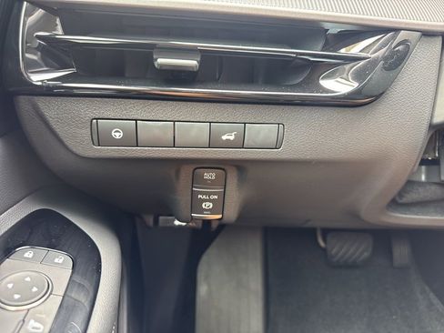 New 2025 Nissan Murano SV image 8