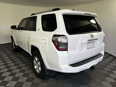 Used 2022 Toyota 4Runner SR5 image 7