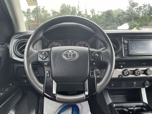 Used 2019 Toyota Tacoma SR w/ SR Convenience Package RWD image 11