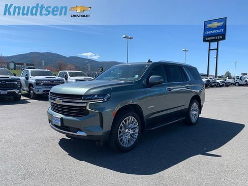 Used 2024 Chevrolet Tahoe LT w/ Luxury Package image 3