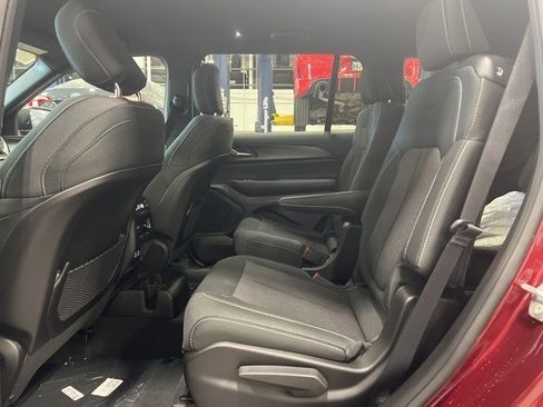 New 2025 Jeep Grand Cherokee L Laredo w/ Luxury Tech Group I image 19