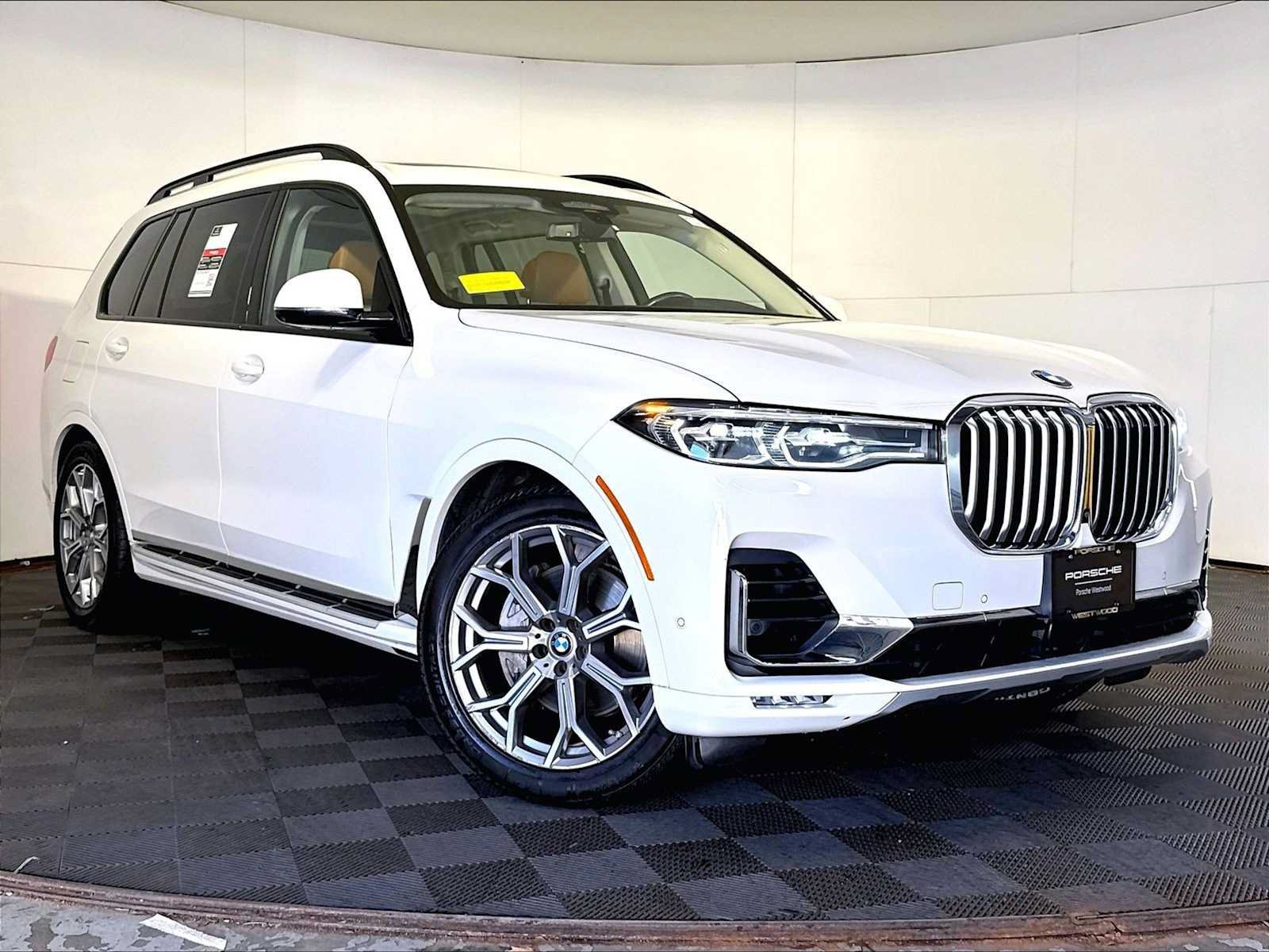 Used 2022 BMW X7 xDrive40i w/ Premium Package AWD/4WD image 9