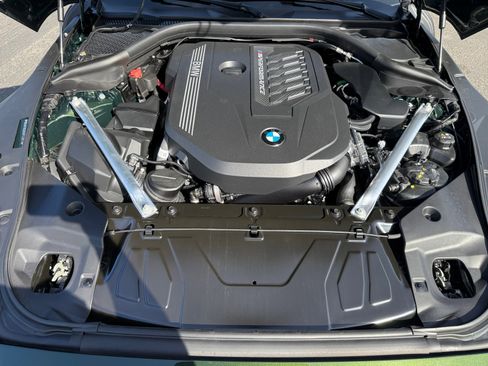 Used 2025 BMW Z4 M40i w/ Edition image 18