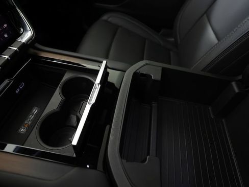 Used 2026 GMC Yukon Denali w/ Sun & Power Step Package AWD/4WD image 41