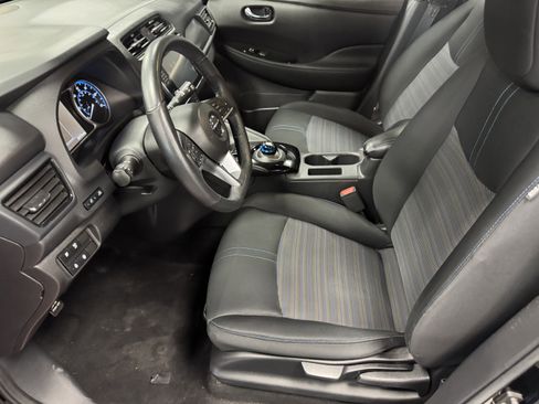 Used 2021 Nissan Leaf SV image 9