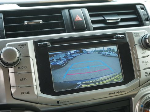 Used 2018 Toyota 4Runner SR5 Premium AWD/4WD image 18