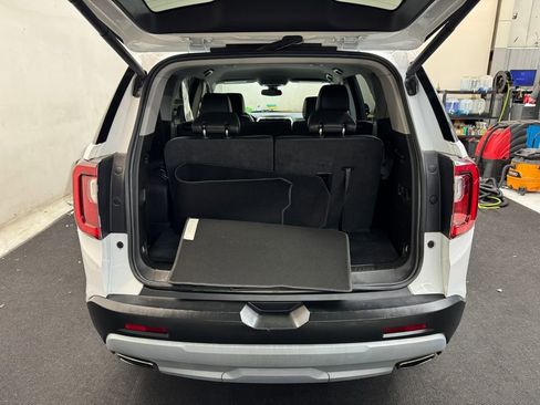 Used 2023 GMC Acadia SLT AWD/4WD image 6