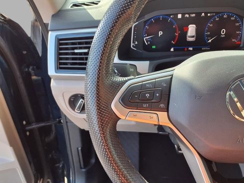 Used 2021 Volkswagen Atlas SEL Premium image 11