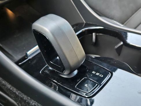 Certified 2023 Volvo C40 P8 Recharge Ultimate w/ Protection Package Premier AWD/4WD image 23
