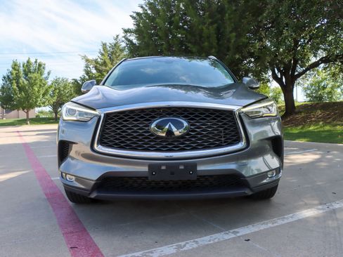 Used 2019 INFINITI QX50 Luxe w/ Protection Package FWD image 2