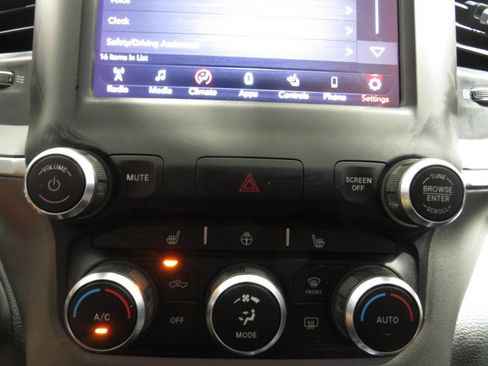 Used 2020 RAM 1500 Big Horn AWD/4WD image 20
