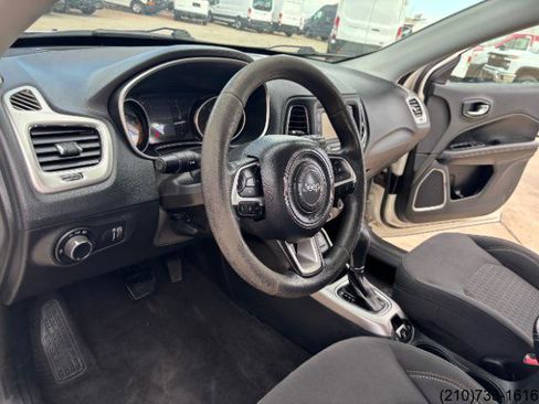 Used 2018 Jeep Compass Sport image 17