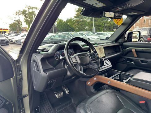 Used 2022 Land Rover Defender 90 X AWD/4WD image 18
