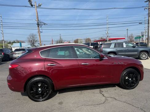 Used 2017 Maserati Levante S image 8