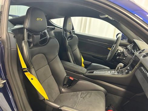 Certified 2022 Porsche 718 Cayman GT4 RWD image 25