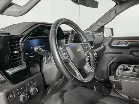 Used 2023 Chevrolet Silverado 1500 LT AWD/4WD image 24