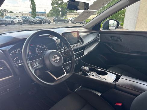 Used 2023 Nissan Rogue S FWD image 10