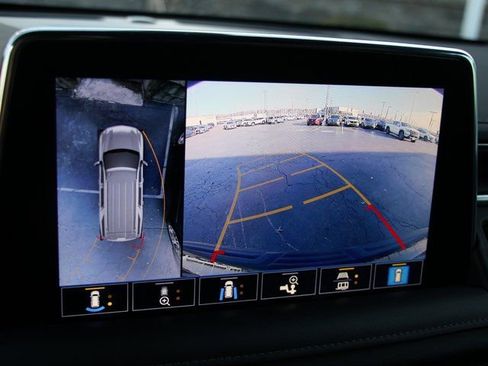 Used 2021 Chevrolet Tahoe LT w/ LT Signature Package image 22