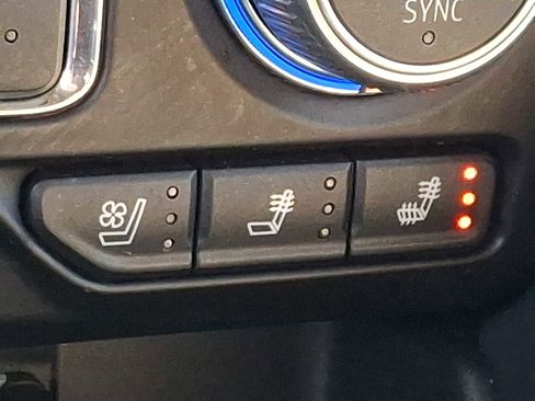 Used 2022 GMC Yukon SLT w/ SLT Luxury Package image 21