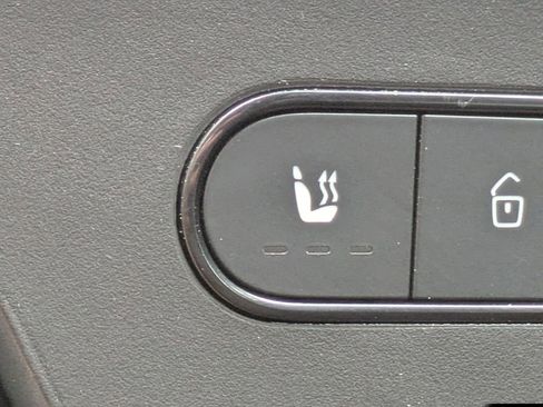 Used 2024 Mercedes-Benz Sprinter 2500 image 26