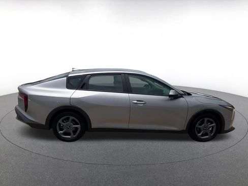 Used 2025 Kia K4 FWD image 16